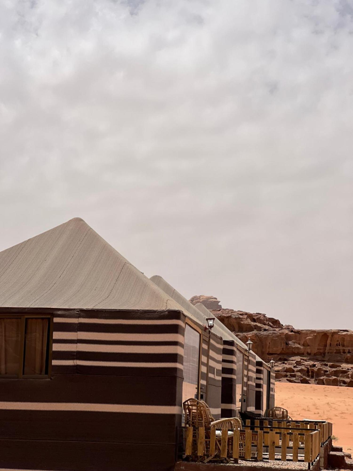 Готель Bedouin Life Camp Ваді-Рам Екстер'єр фото